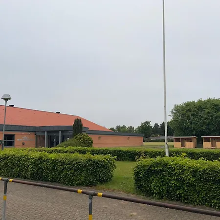 Haervejshallen 1 مكان تخييم Bække