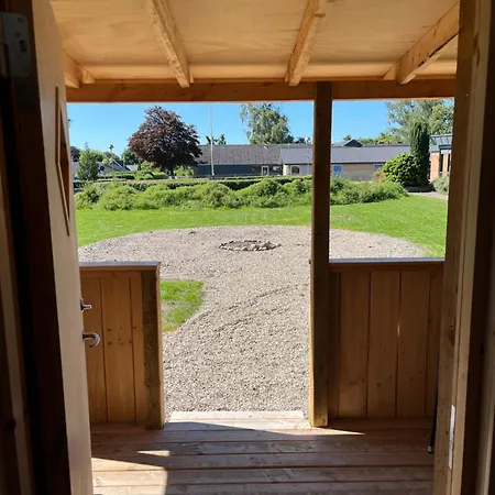 Camping Haervejshallen 1 *